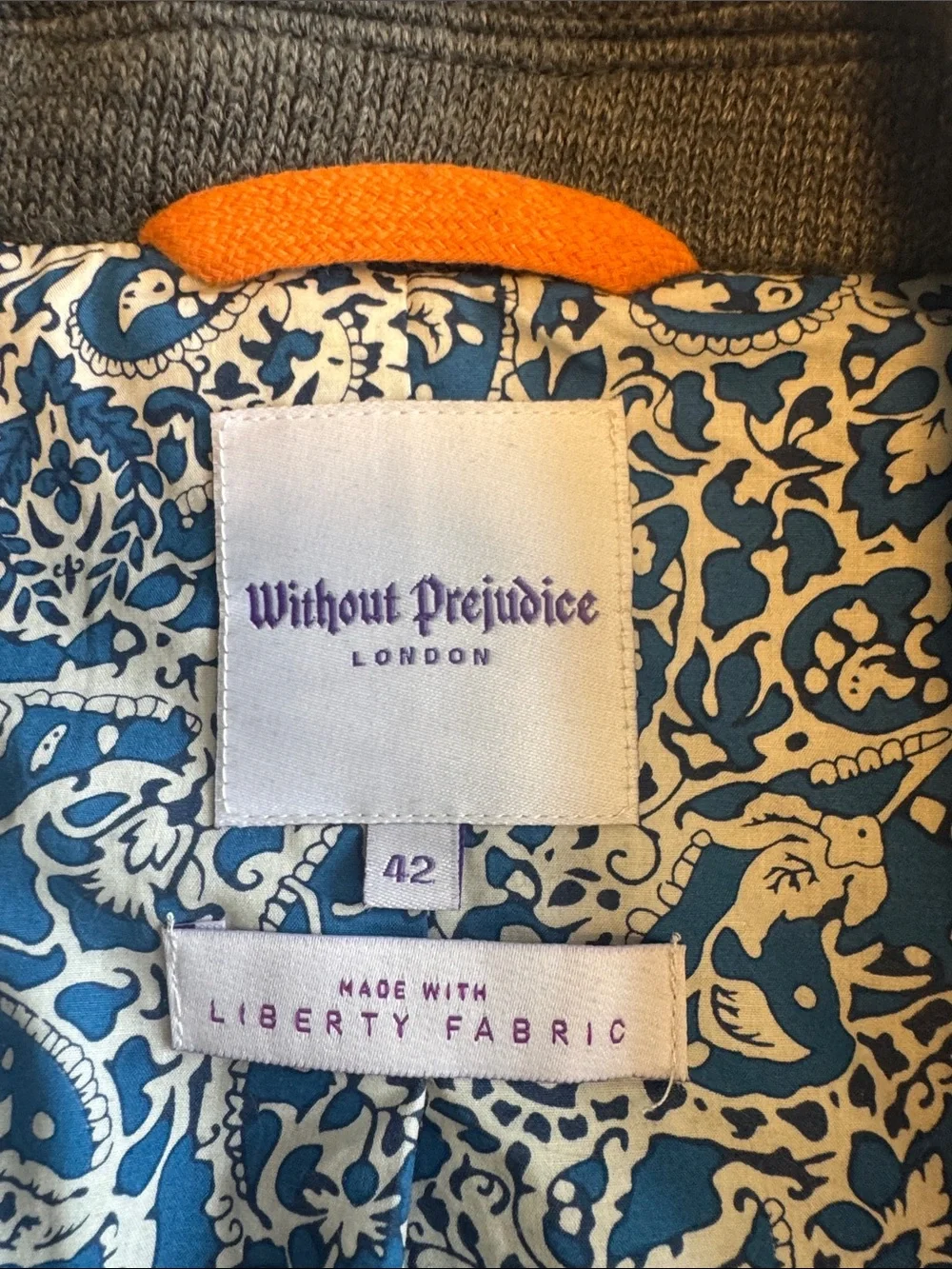 liberty Gray Knit Sport Coat with Patterned Lining - Picture 2 of 8